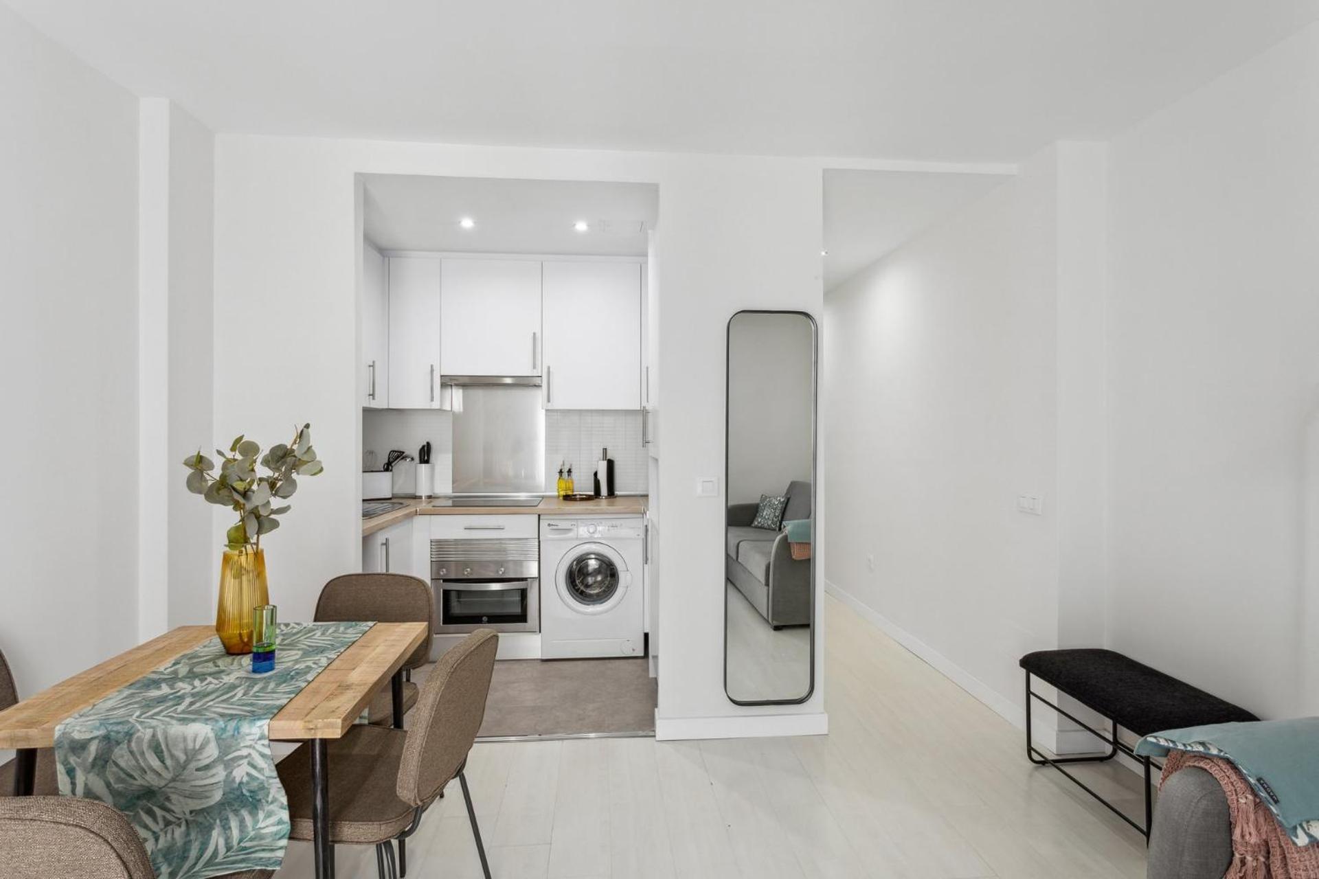 Limehome Madrid Calle De La Paloma Zewnętrze zdjęcie