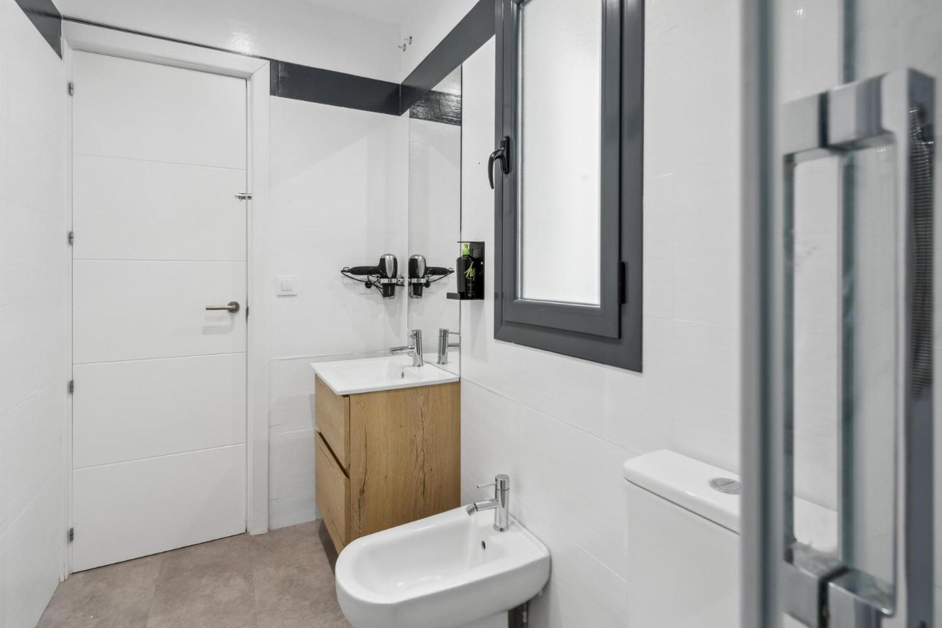 Limehome Madrid Calle De La Paloma Pokój zdjęcie