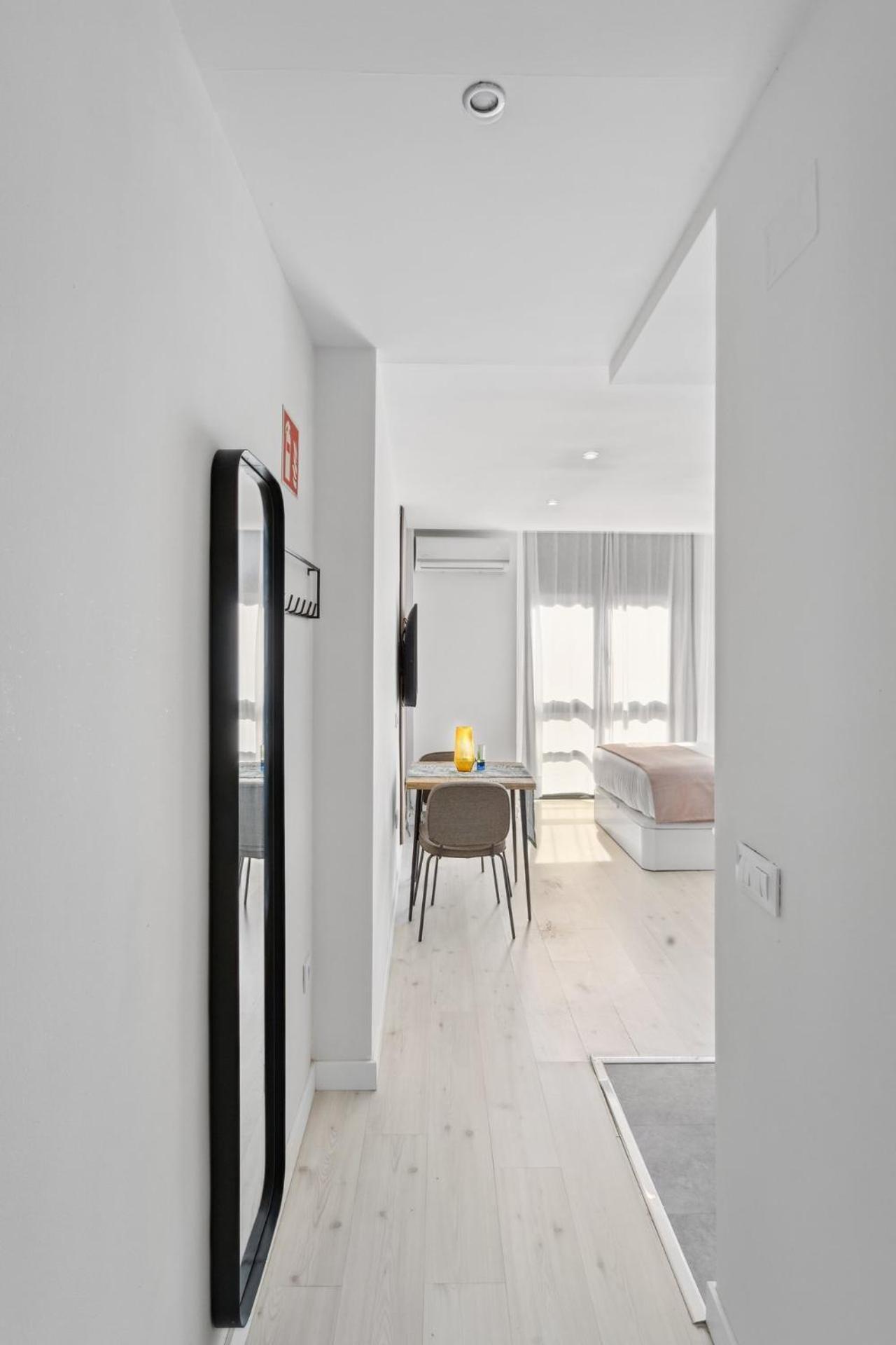 Limehome Madrid Calle De La Paloma Pokój zdjęcie